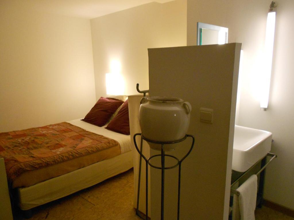 Bed and Breakfast Le Crocodile Rouge à Perpignan Chambre photo